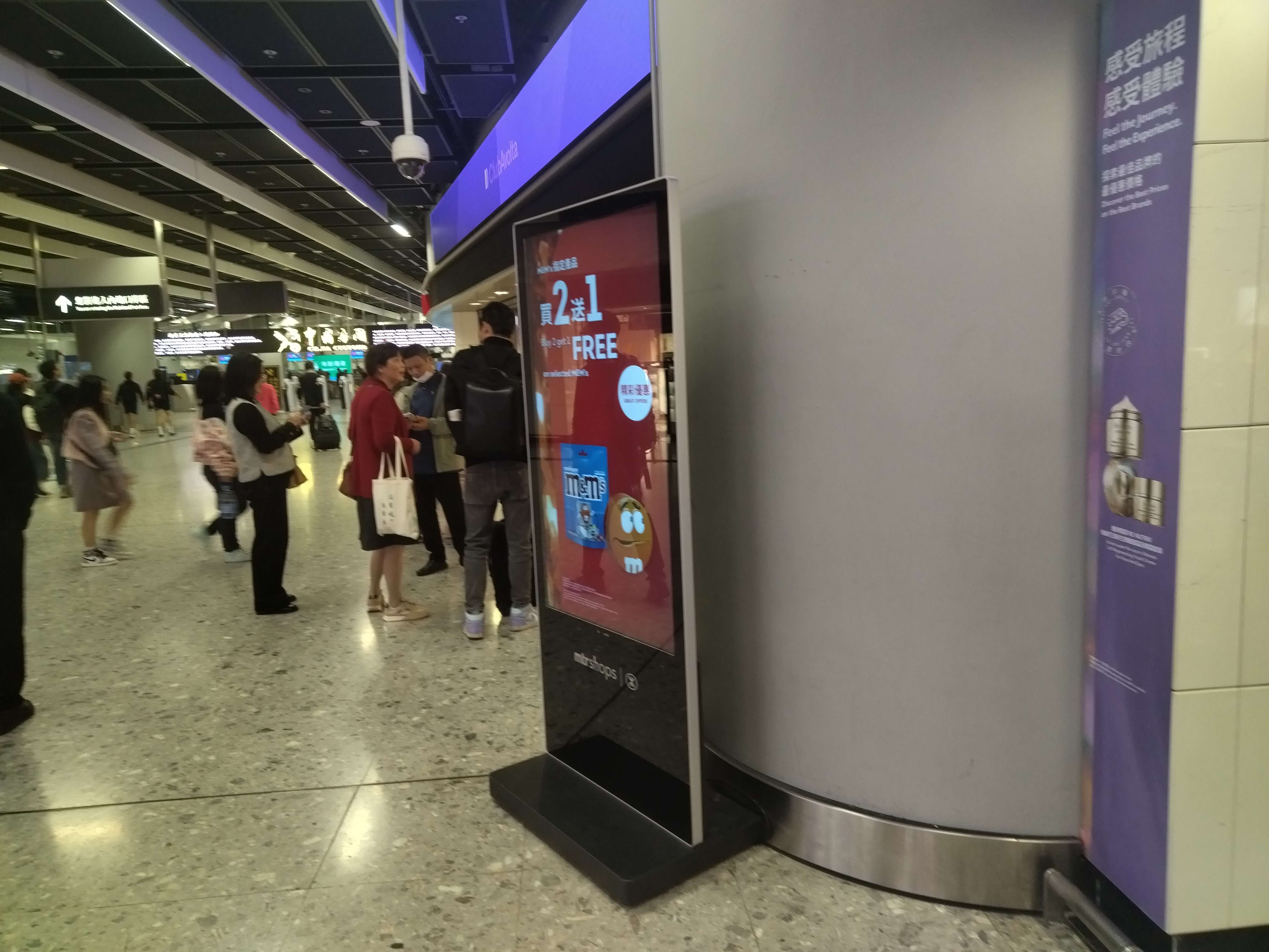 55寸落地式廣告機